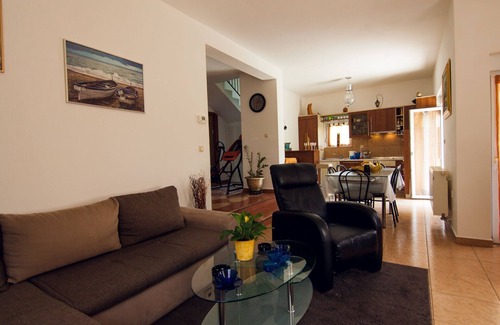 Viskovo Casa | Four Bedroom Holiday Home