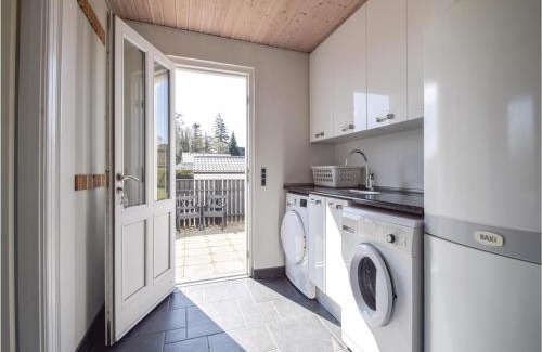 Hvidbjerg Strand Casa | Four-Bedroom Holiday Home In Borkop