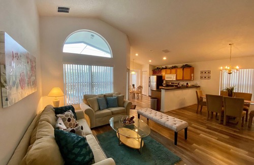 Westbury Casa | Four Bedroom Pool Home - 143 FL - Vusa