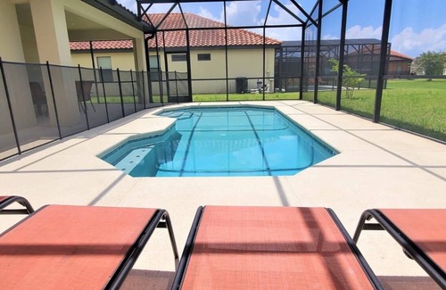 Davenport Casa | Four Bedroom Pool Home -- 2654 RC -- Vusa Four Bedroom Pool Home