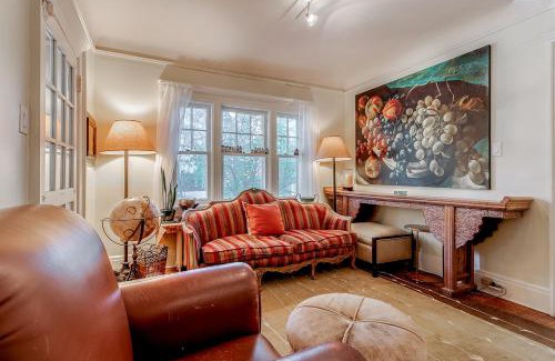 Rosedale Casa | Four Bedroom Rosedale Home