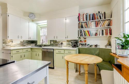 Rosedale Casa | Four Bedroom Rosedale Home