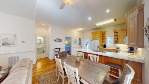 Pawleys Island Casa | Four Bedroom, Three Bath, Golf Villa, Scenic View