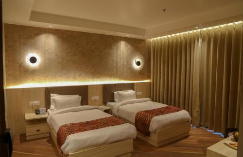 Mahmoorganj Hotel | Four Leaf Hotel Arjuna Manor, Varanasi