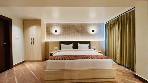 Mahmoorganj Hotel | Four Leaf Hotel Arjuna Manor, Varanasi