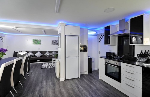 Carlisle Casa | Four Oaks House | 6-16 | Hot Tub | Big Games Room