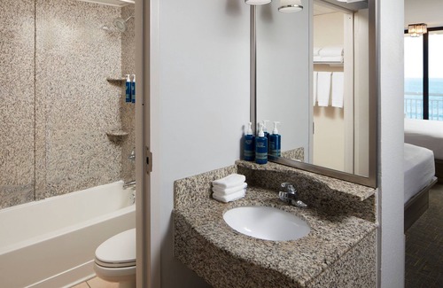 Northeast Virginia Beach Hotel | Four Points By Sheraton Virginia Beach Oceanfront