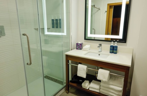 Austin Hotel | Four Points BY Sheraton Austin Airport