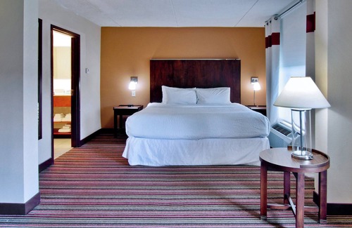 Donelson Hotel | Four Points by Sheraton Nashville Airport
