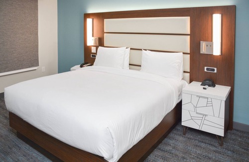 Westover Hotel | Four Points by Sheraton Fayetteville Fort Liberty