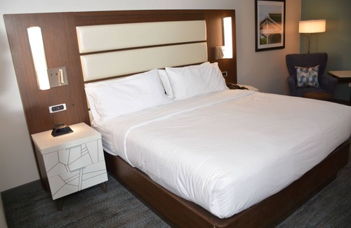 Westover Hotel | Four Points by Sheraton Fayetteville Fort Liberty