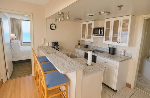 Northeast Virginia Beach Complejo | Four Sails Resort