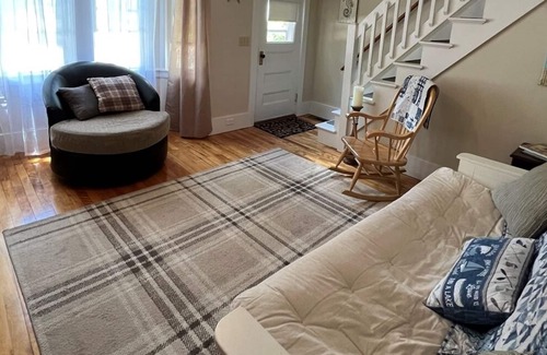 North Sebago Casa | Four-season cottage sleeps 10
