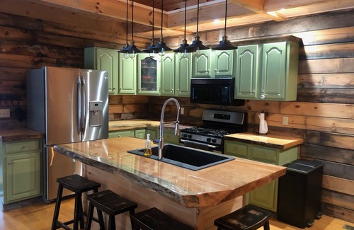 Jackman Casa | Four Season Log Cabin on Moose River