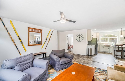 Thompsonville Casa | Four-season retreat with fireplace, firepit, grill, WiFi & central AC