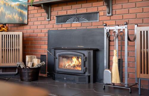 Port Angeles East Casa | Four Seasons Cabin, ONP, Olympic Trail, Hot-tub