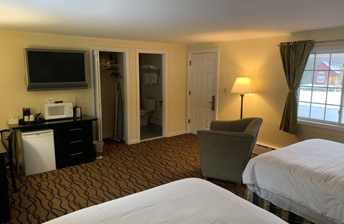 Manchester Center Hotel | Four Winds Country Motel