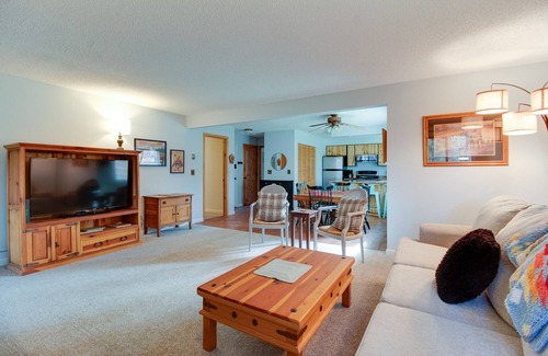 Sisters Condominio | Fourth Sisters Escape sleeps 6 ground level condo w/ community pool and spa
