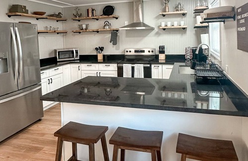 Venice Alquiler De Eote | Fowl Hooked Lodge Houseboat in Venice Marina Sleeps 8 3 Bedrooms 2 Full Bath