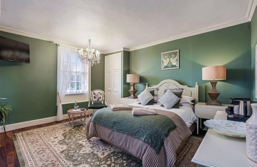 Exton Casa | Fox and Hounds