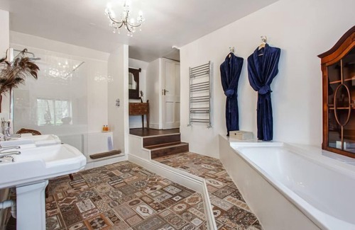 Exton Casa | Fox and Hounds