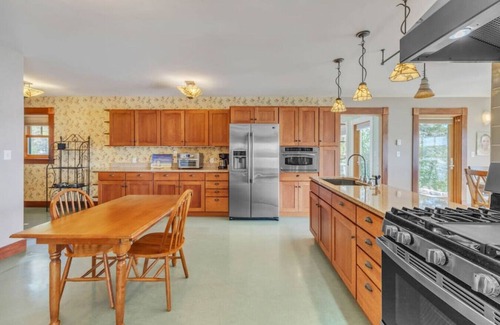 East Sullivan Casa | Fox Beach House! Oceanfront home, sleeps 10!