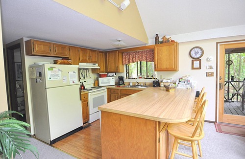 The Woods Cabina | Fox Hollow - Cozy Den With a Hot Tub