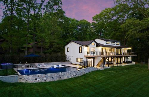 Westport Casa | Fox Run w/Heated Pool & Optional Boat Rental