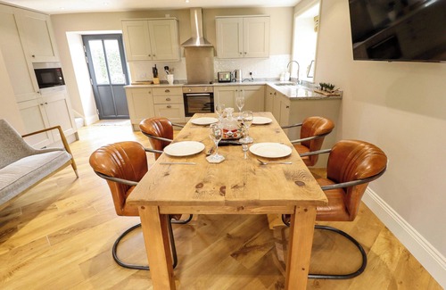 Mappleton Casa | FOX'S DEN, pet friendly, character holiday cottage in Burton Pidsea