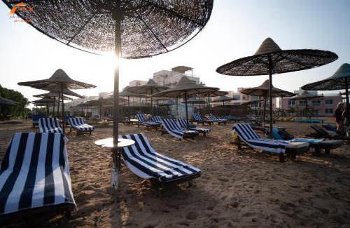 Al Ahyaa Hotel | FOX SAHEL RESORT ELGOUNa& Kite