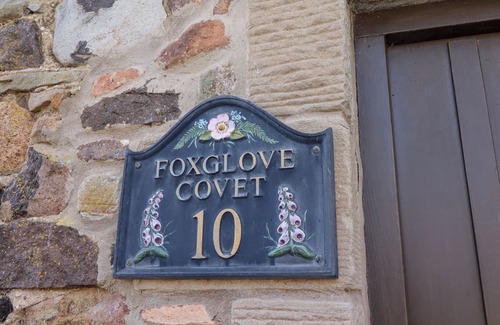 Akeld Cabaña | FOXGLOVE COVET, family friendly, with a garden in Wooler