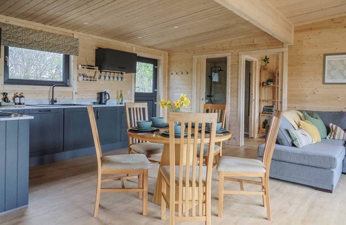 Chard Cabaña | FOXGLOVE, family friendly, character holiday cottage in Chard