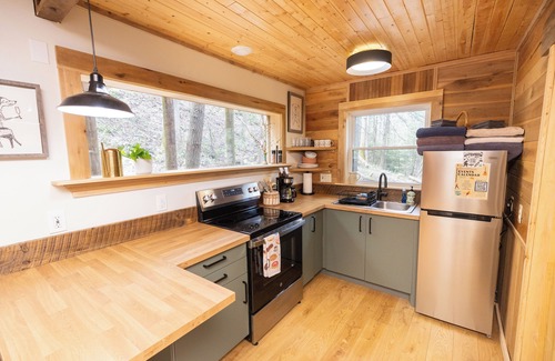Stanton Cabina | Foxglove | Inside Nada Tunnel | Trails + Hot Tub