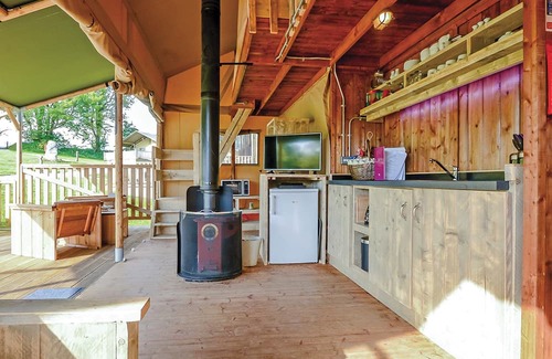 Narberth Alquiler De RV | Foxglove Safari Tent