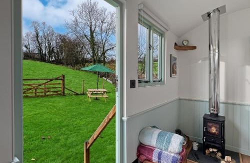 Dulverton Cabina | Foxgloves Hut Brompton Regis