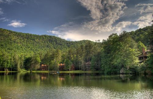 Sapphire Complejo | Foxhunt at Sapphire Valley