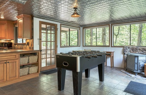 Innsbrook Chalet De Esquí | Foxtail Lake Front Chalet with HOT TUB