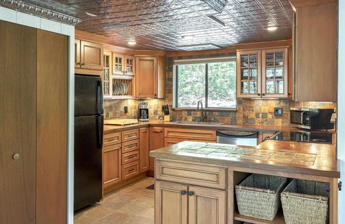 Innsbrook Chalet De Esquí | Foxtail Lake Front Chalet with HOT TUB