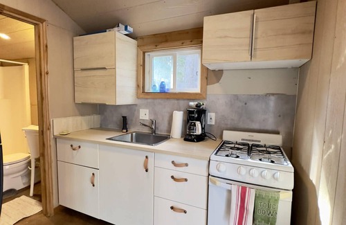 Mesa Verde Apartamento | Foxtrot - Costa Mesa, Newport Beach, Couples Unit