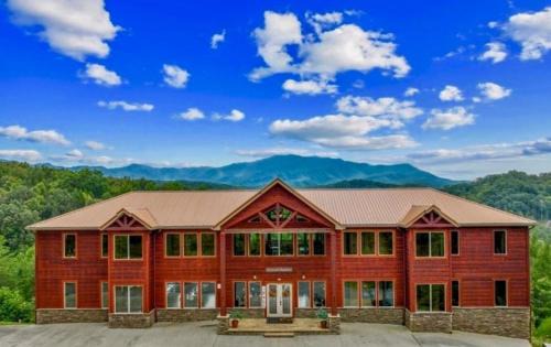 Pittman Center Casa | Foxwood Mansion Cabin