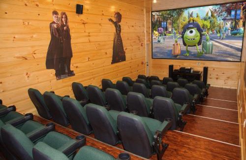 Pittman Center Casa | Foxwood Mansion Cabin