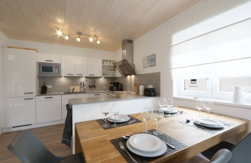 Altefaehr Casa | Miss Meer-Su casa de vacaciones en Rügen: vacaciones familiares 6 adultos y 2 niños