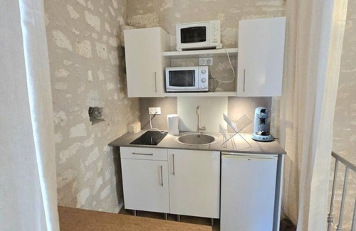 Brantome-en-Perigord Apartamento | Apartamento acogedor en el corazón de Brantôme, terraza privada