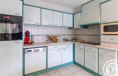 Saint-Georges-des-Gardes Cabaña | ¡Escápate a un encantador gîte familiar con terraza, cerca de viñedos y actividades diversas!