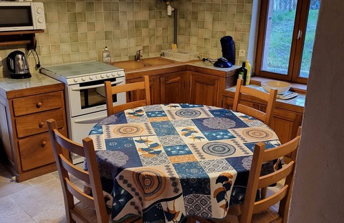 Rosnay Cabaña | Casa rural tranquila con estanque privado, chimenea, Wi-Fi y jardín cerrado