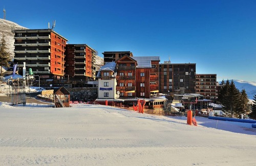 Gouaux-de-Larboust Apartamento | Apartamento para 6 con balcón sur, estación Peyragudes, al pie de pistas
