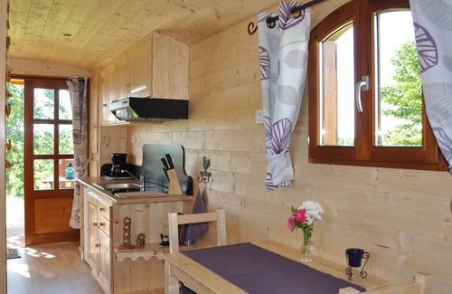 La Gripperie-Saint-Symphorien Cabaña | remolque con encanto con piscina cubierta climatizada