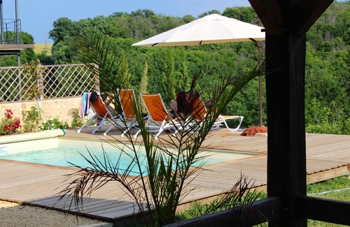 Rouffignac-Saint-Cernin-de-Reilhac Cabaña | Una hermosa casa de campo en el Périgord Negro tranquila con piscina climatizada
