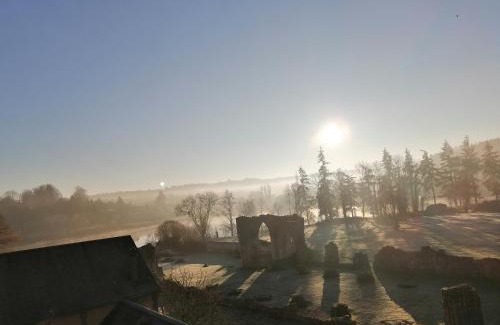 Saint-Evroult-Notre-Dame-du-Bois Casa | Le refuge de l'abbaye