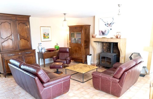 Saint-Bonnet-de-Vieille-Vigne Villa | Homerez - Espectacular villa para 20 pers. con piscina, sauna y terraza